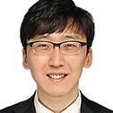 A headshot of Doosup Shin